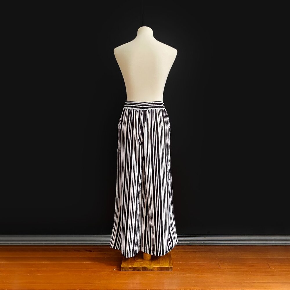 MAX STUDIO |  Vertical Black & White Stripe Wide Leg Crop Pants | NWT - Picture 9 of 11